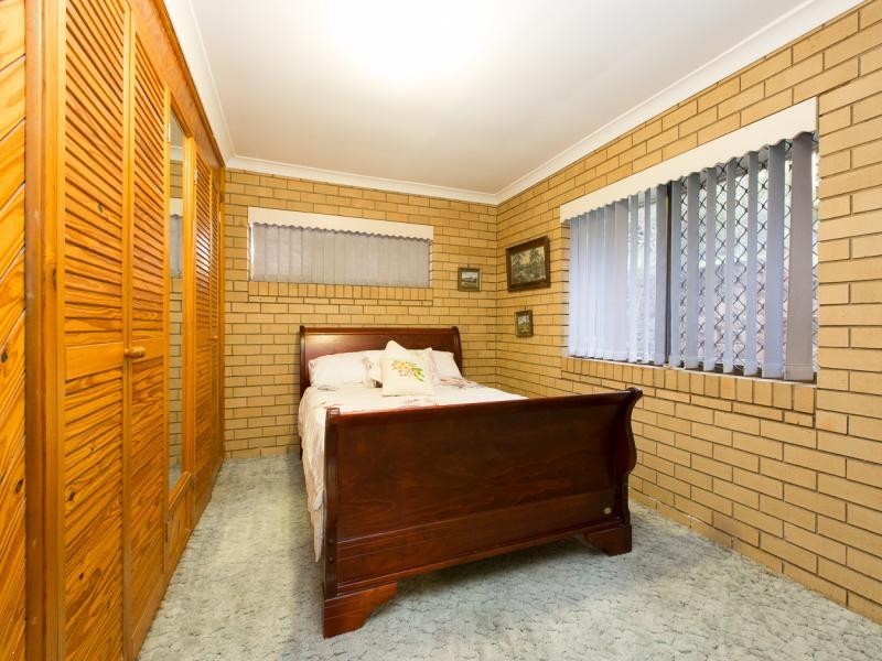 16 Glode Ave, Churchill QLD 4305