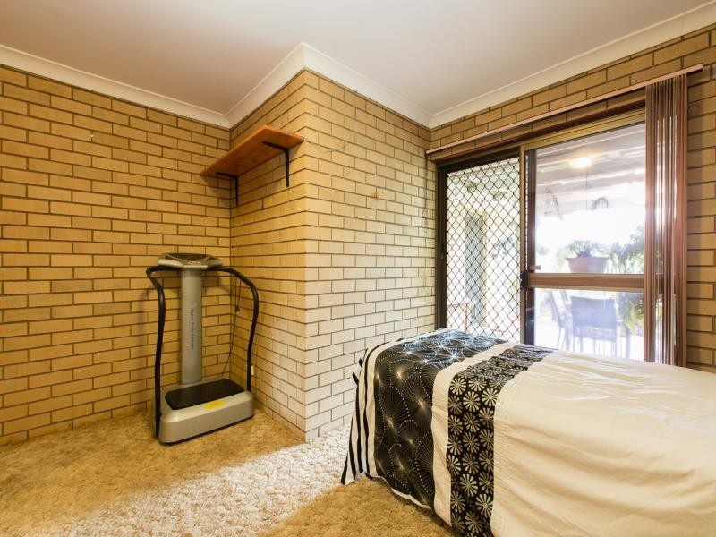 16 Glode Ave, Churchill QLD 4305