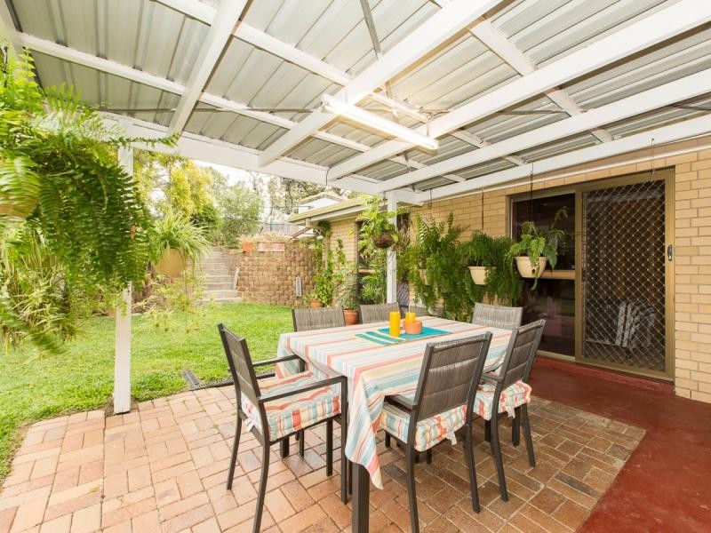 16 Glode Ave, Churchill QLD 4305