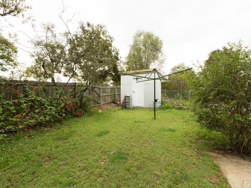 16 Glode Ave, Churchill QLD 4305