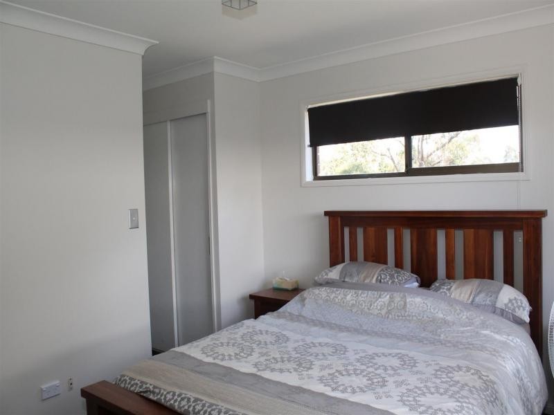 33 Hall St, Peak Crossing QLD 4306