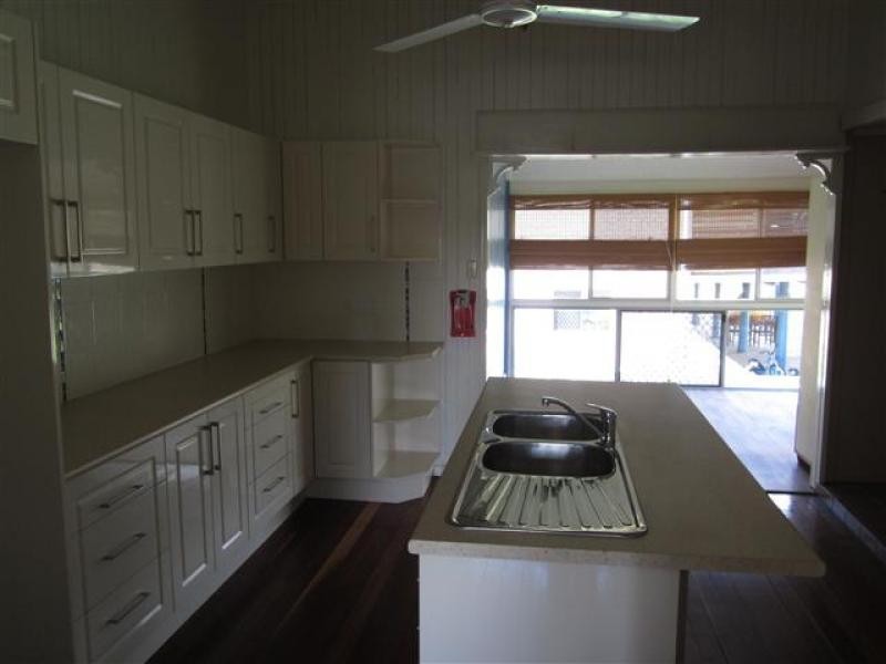 4 Edward Street, Rosewood QLD 4340