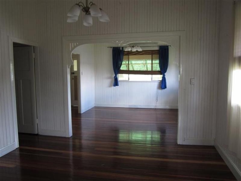 4 Edward Street, Rosewood QLD 4340