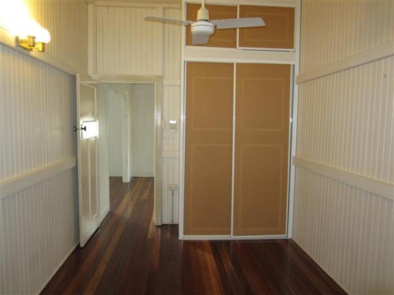 4 Edward Street, Rosewood QLD 4340