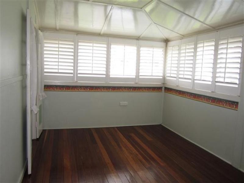 4 Edward Street, Rosewood QLD 4340