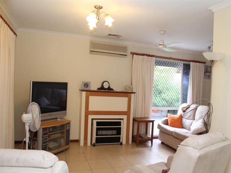 50 Flame Tree Court, Walloon QLD 4306