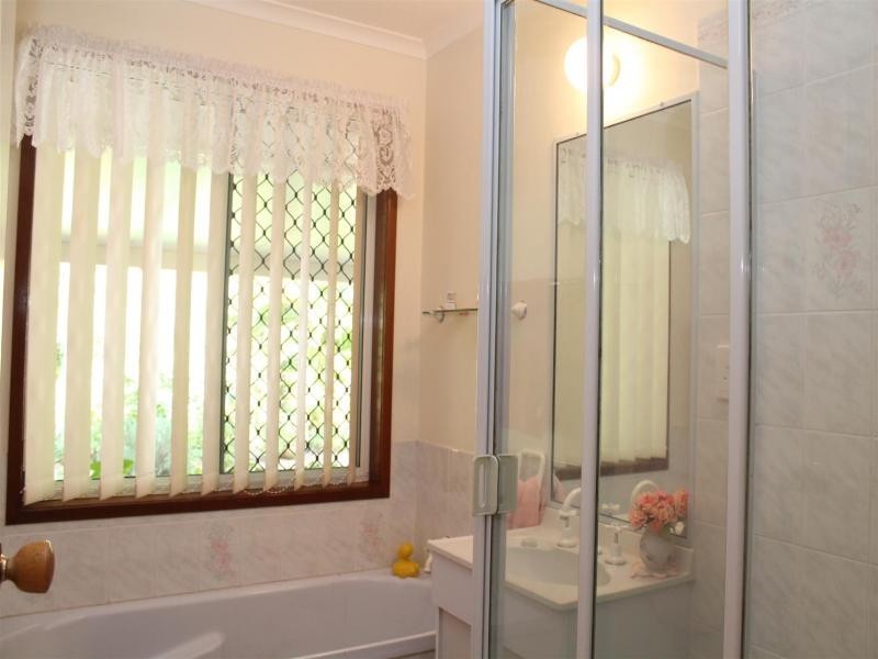 50 Flame Tree Court, Walloon QLD 4306