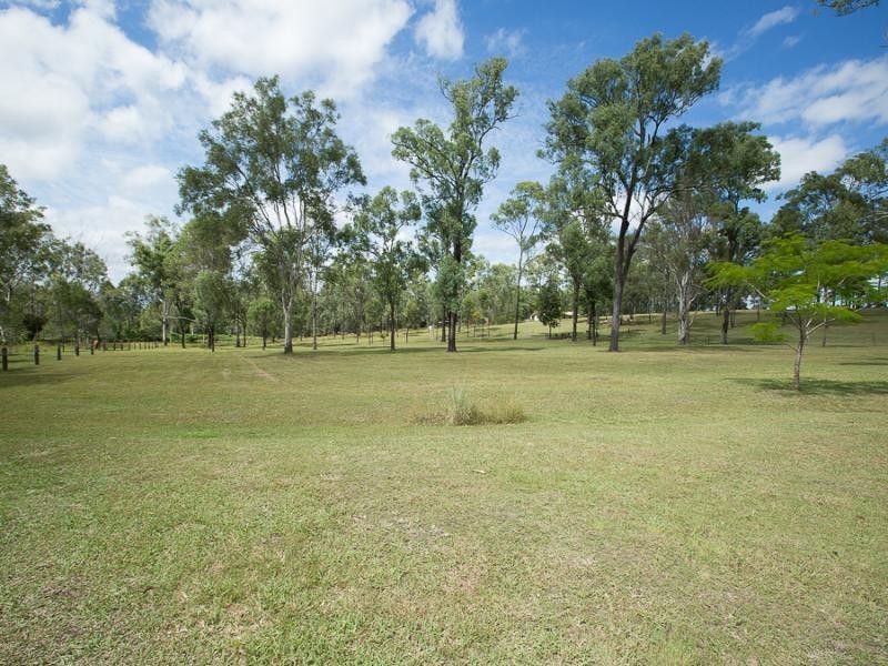 289 Thagoona-Haigslea Road, Mount Marrow QLD 4306