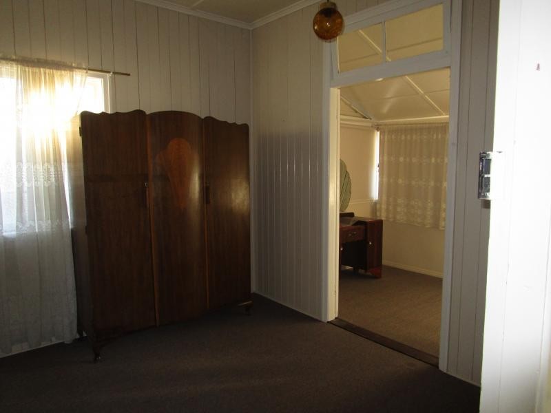 73 Warwick Rd, Ipswich QLD 4305