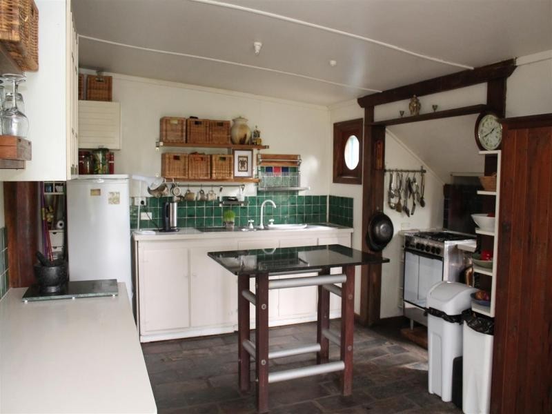 722 Riverside Drive, Pine Mountain QLD 4306