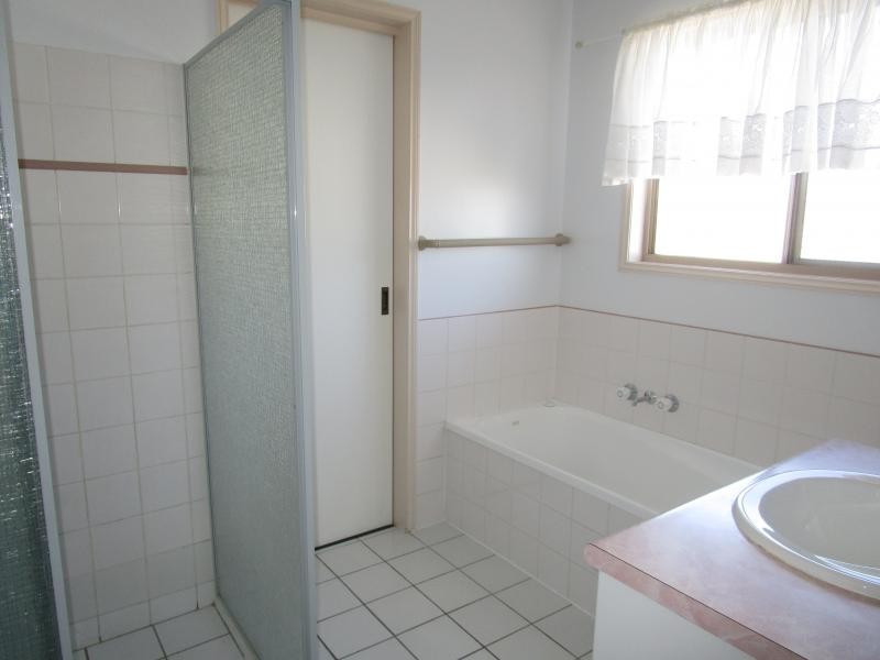 5 Dellvene Cres, Rosewood QLD 4340