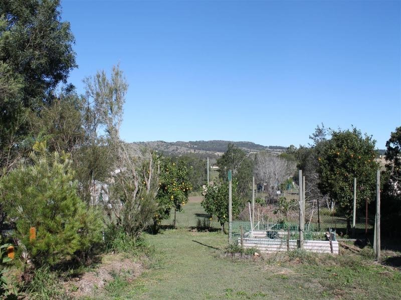 38 Lawrence St, Marburg QLD 4346