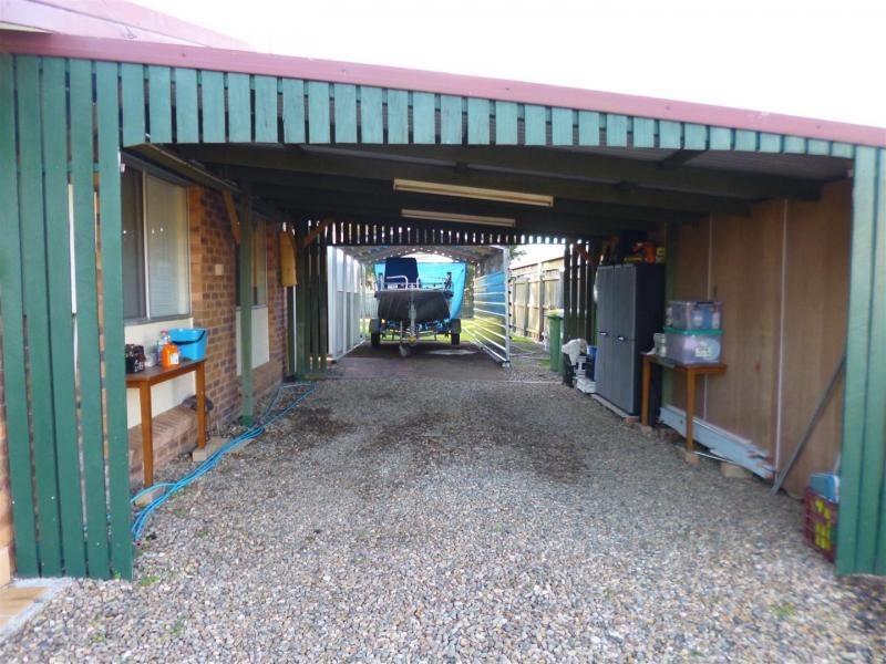 33 Bell Street, Walloon QLD 4306