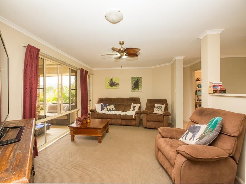 27 William St, Marburg QLD 4346