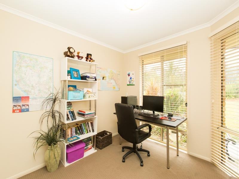 27 William St, Marburg QLD 4346