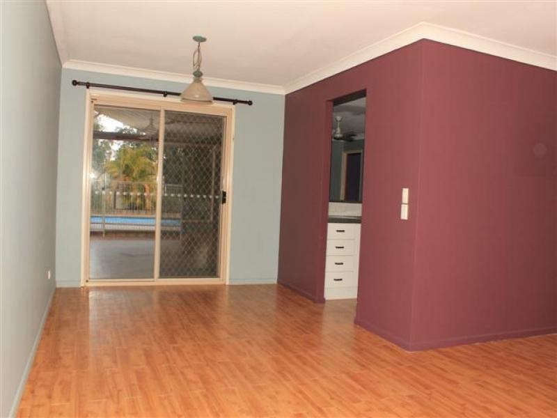 6 Flame Tree Court, Walloon QLD 4306