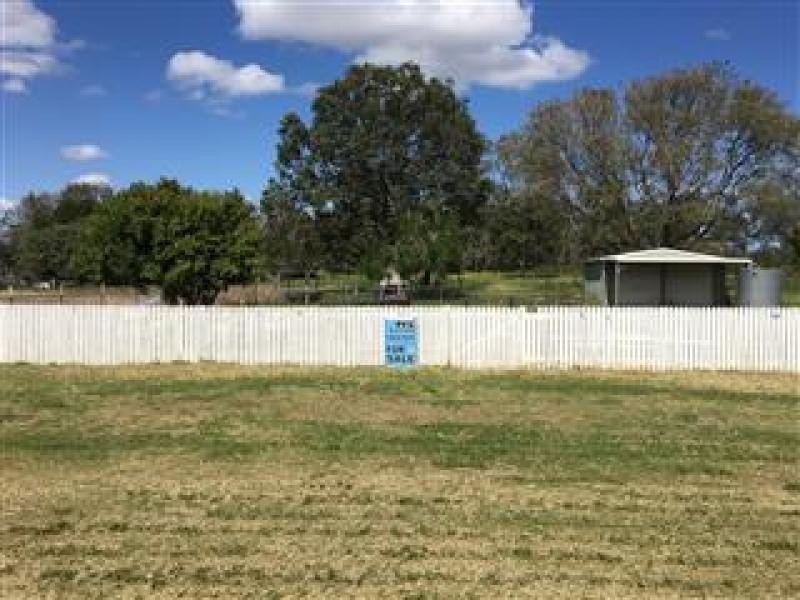 19 Gipps Street, Calvert QLD 4340