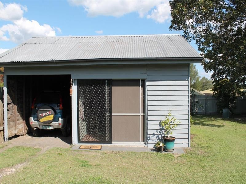 12 Ahearn Street, Rosewood QLD 4340