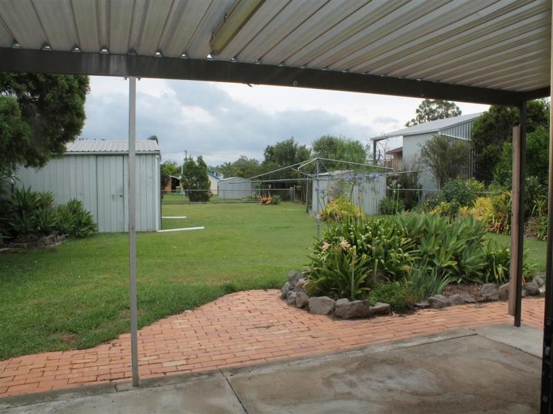 6 Bell Street, Walloon QLD 4306