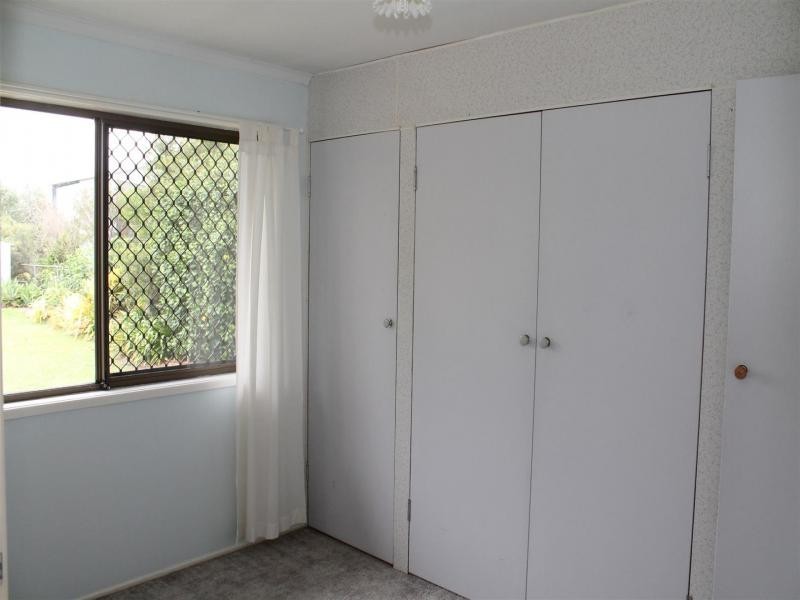 6 Bell Street, Walloon QLD 4306