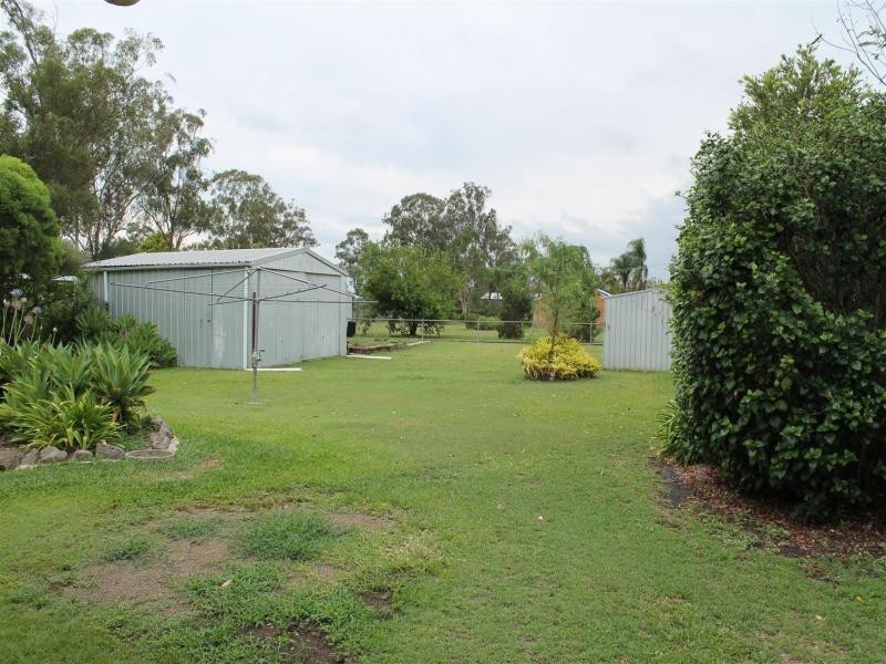 6 Bell Street, Walloon QLD 4306