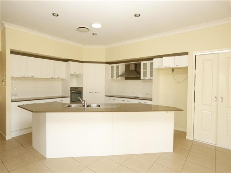 12 R. Faulkners Rd, Thagoona QLD 4306