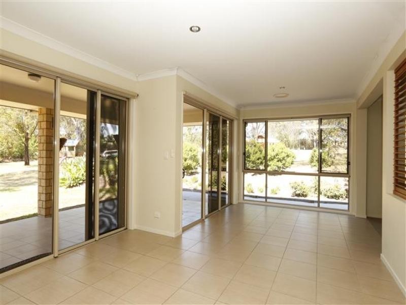 12 R. Faulkners Rd, Thagoona QLD 4306