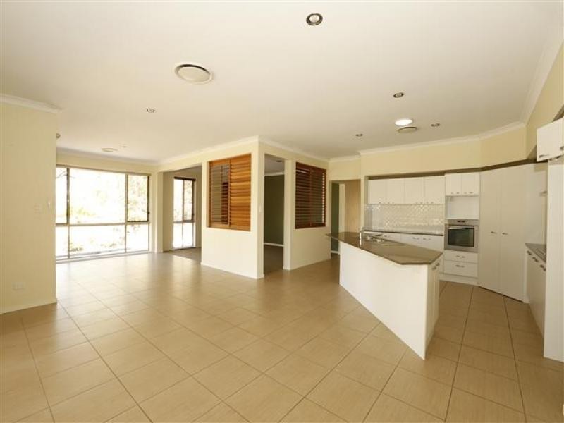 12 R. Faulkners Rd, Thagoona QLD 4306