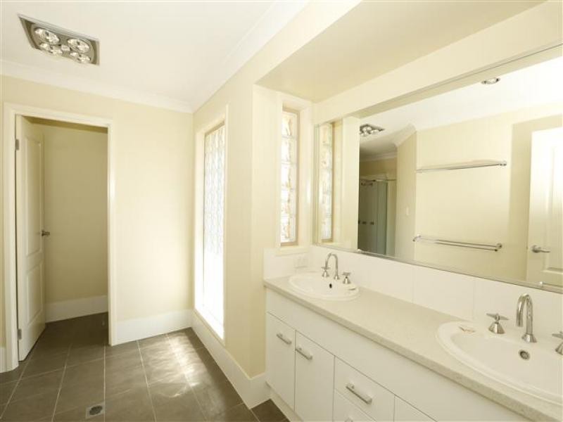 12 R. Faulkners Rd, Thagoona QLD 4306