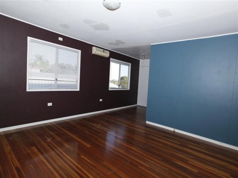 6 Queen Street, Walloon QLD 4306