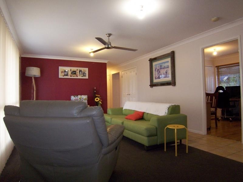 15 Ruby Cres, Willowbank QLD 4306