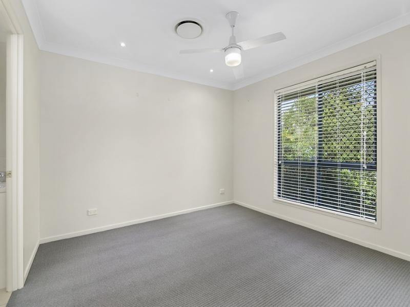 27 Dellvene Crescent, Rosewood QLD 4340