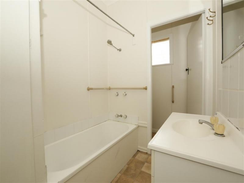 2/32 Davidson Street, Basin Pocket QLD 4305