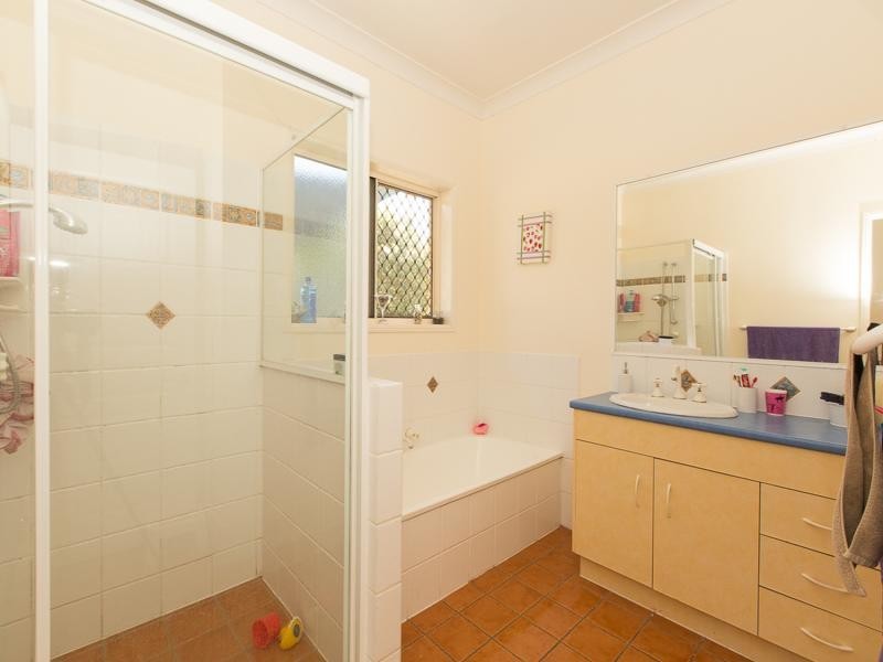 22 Ashleigh Court, Walloon QLD 4306