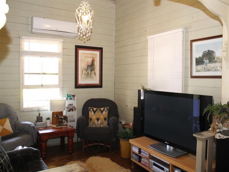 41 Edmond St, Marburg QLD 4346