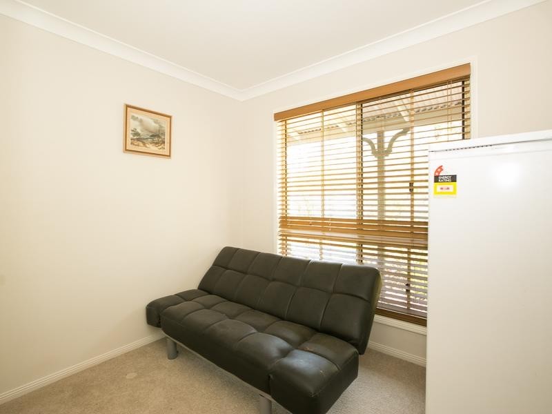 48 James Rd, Pine Mountain QLD 4306