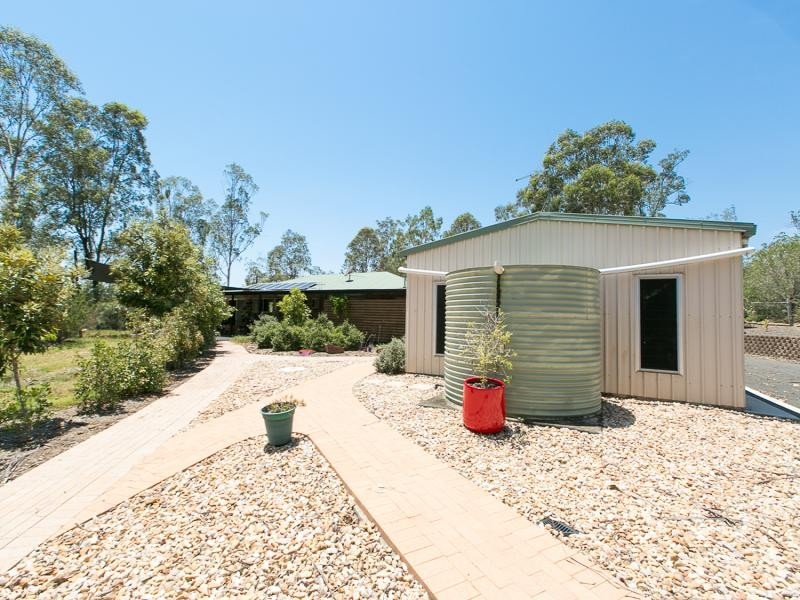 48 James Rd, Pine Mountain QLD 4306