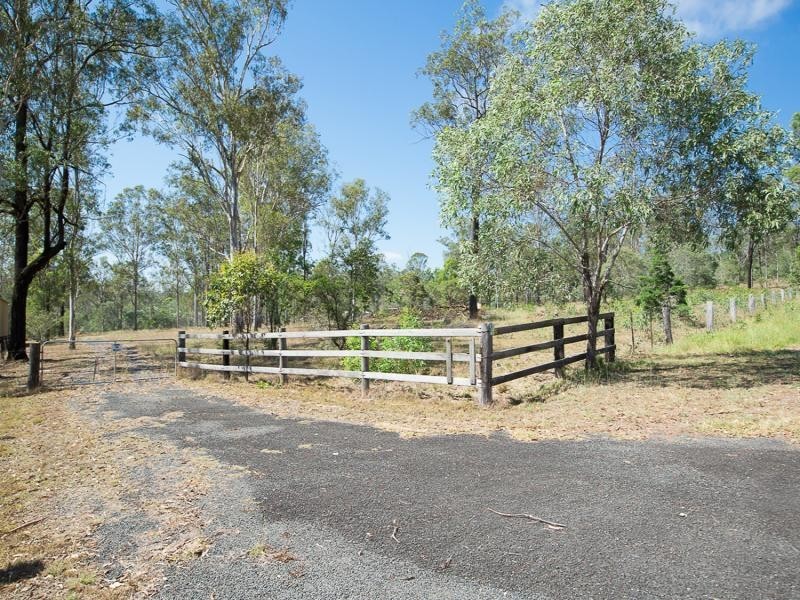 65 James Rd, Pine Mountain QLD 4306