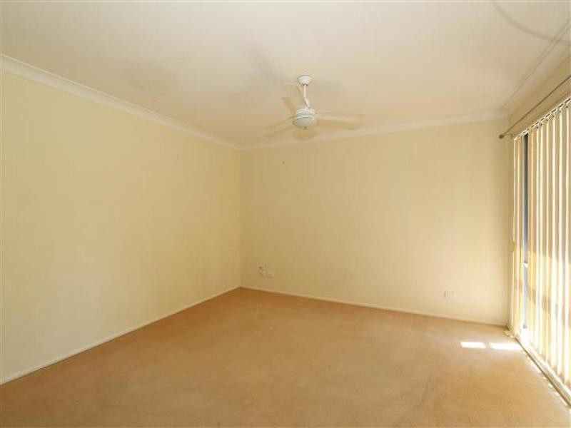 2 Flametree Close, Flinders View QLD 4305