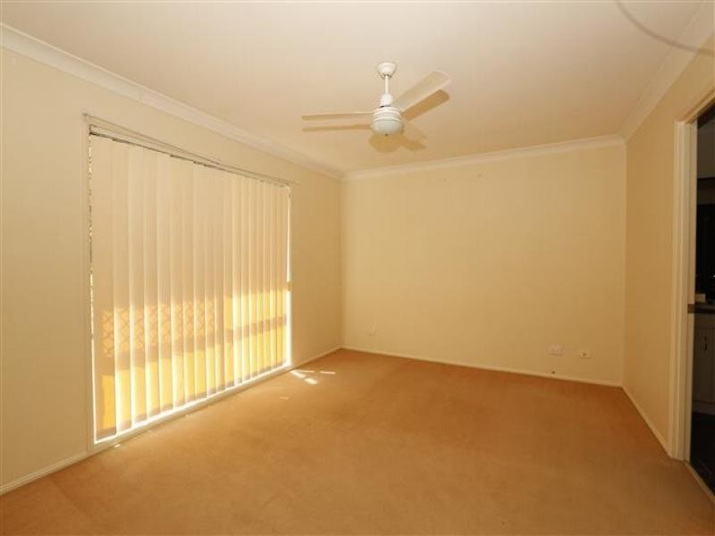 2 Flametree Close, Flinders View QLD 4305