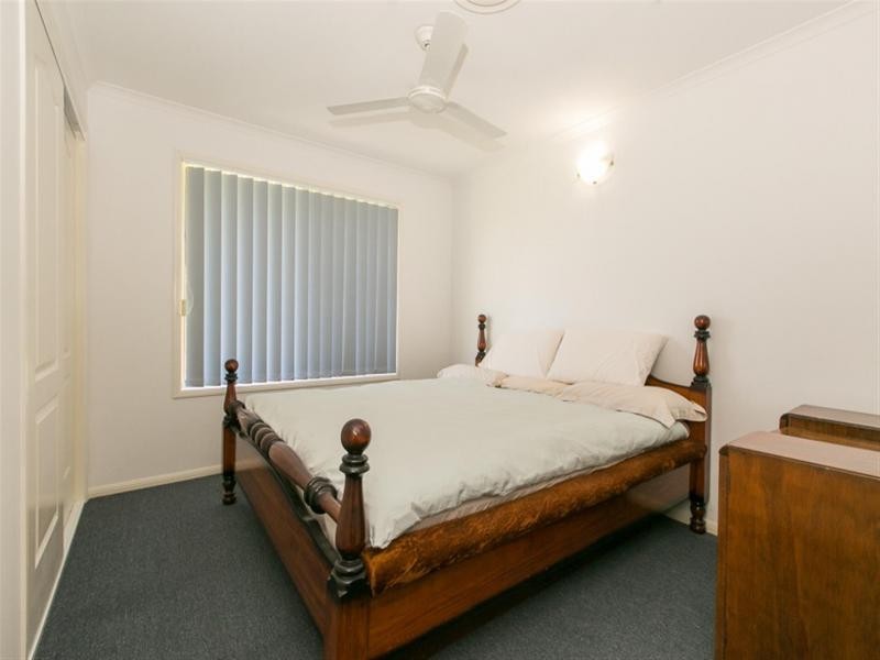 17 Adelong Ave, Thagoona QLD 4306