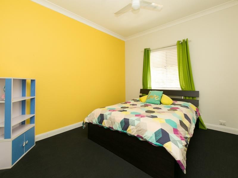 1 Honeysuckle Ct, Walloon QLD 4306