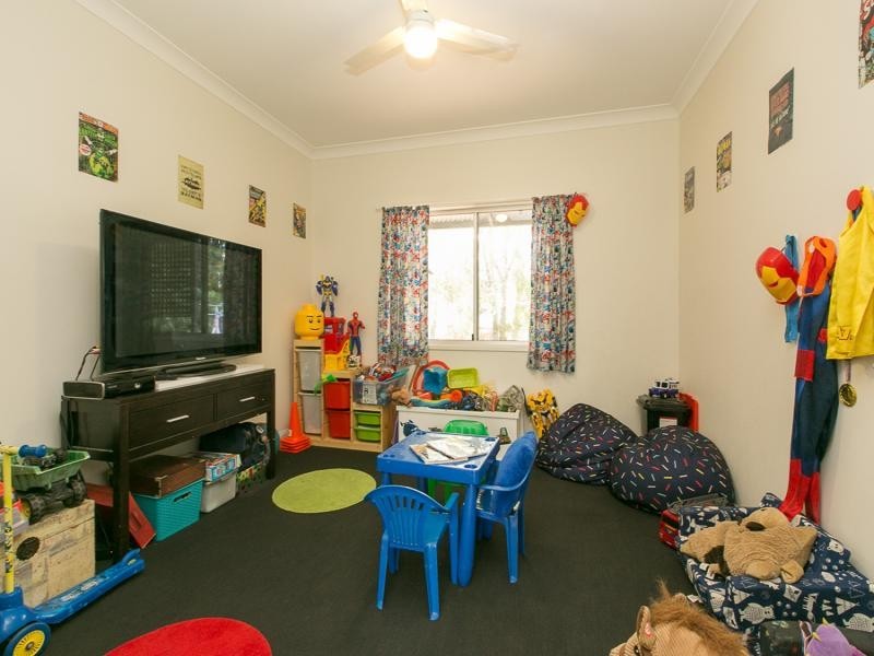 1 Honeysuckle Ct, Walloon QLD 4306
