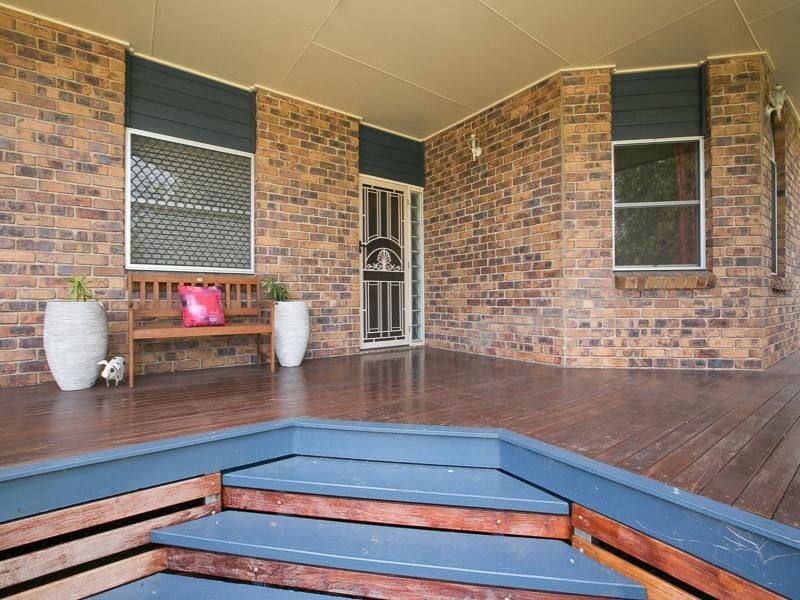 1 Honeysuckle Ct, Walloon QLD 4306