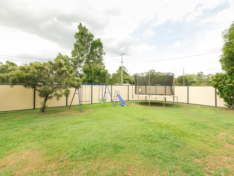 1 Honeysuckle Ct, Walloon QLD 4306