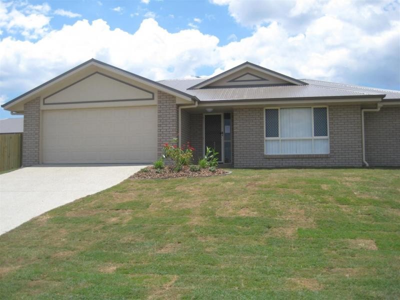 10 Claydon Pl, Rosewood QLD 4340
