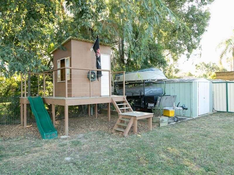 9 Bell st, Walloon QLD 4306