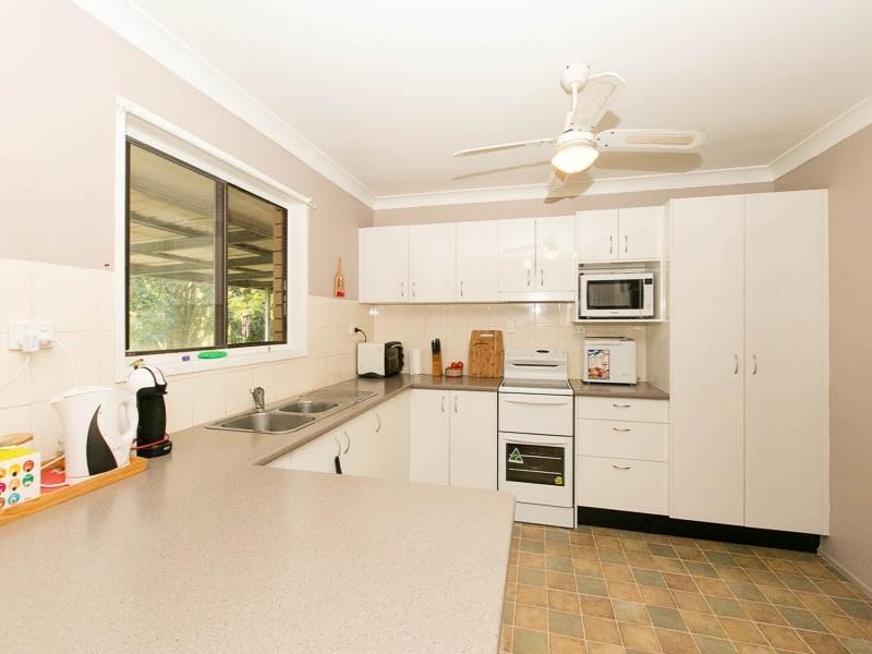 65 Cob Ln, Ebenezer QLD 4340