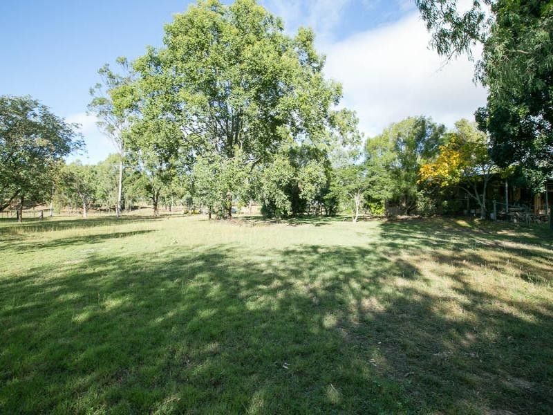 65 Cob Ln, Ebenezer QLD 4340