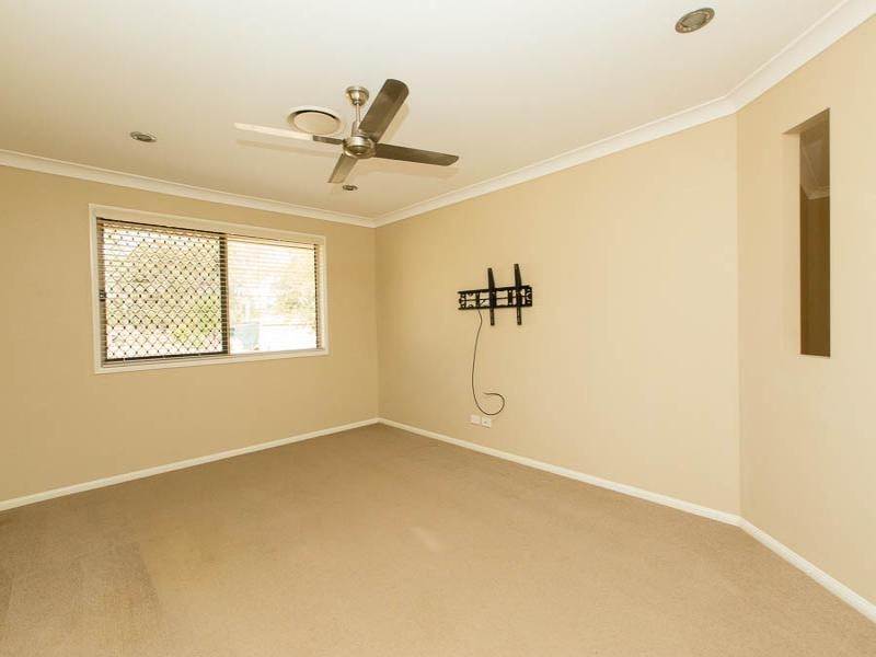 42 Glencoe Place, Thagoona QLD 4306